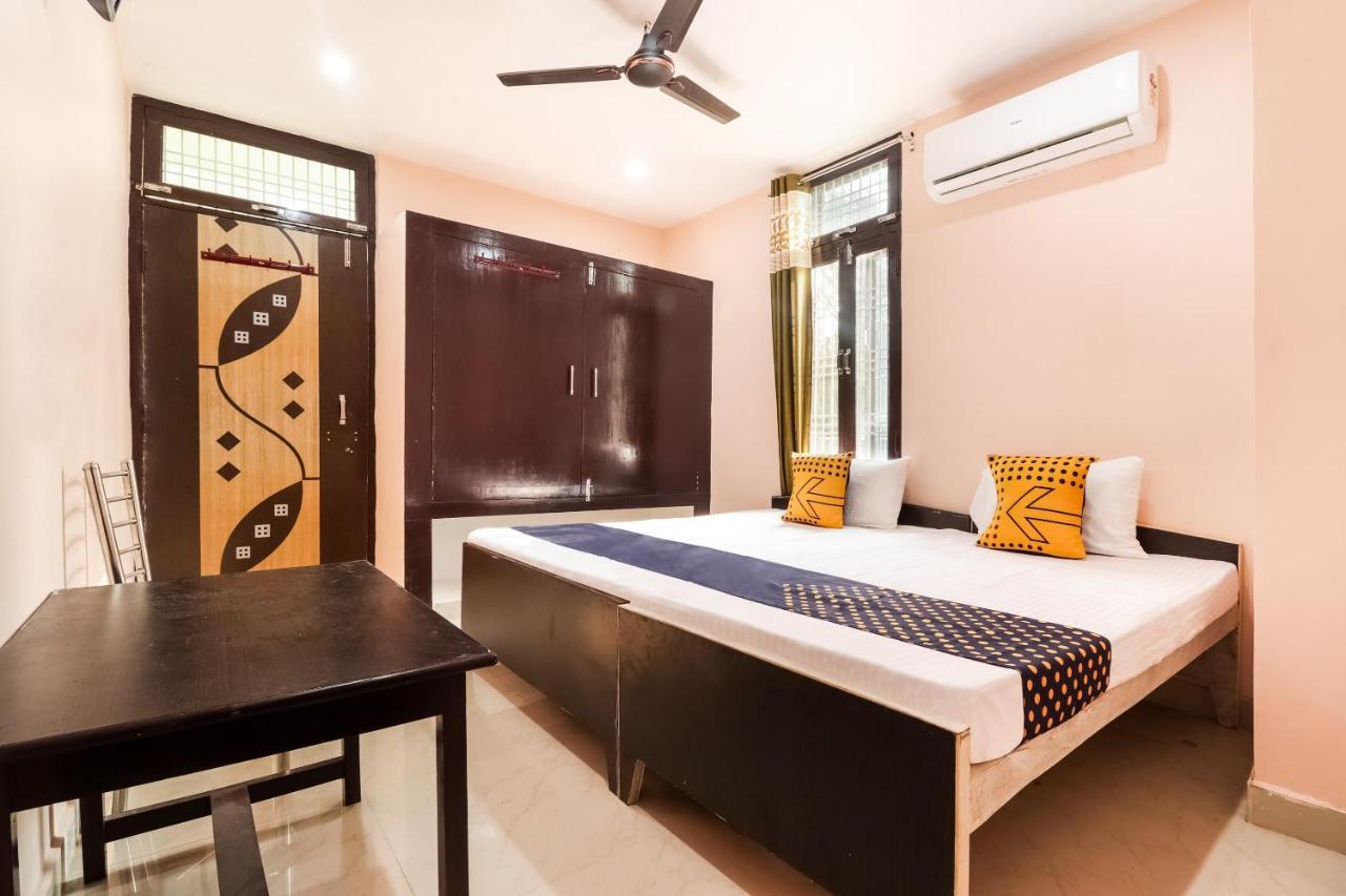 สปอต ออน 63000 โฮเต็ล Ss พลาซา Hotel Banthra Sikandarpur ภายนอก รูปภาพ