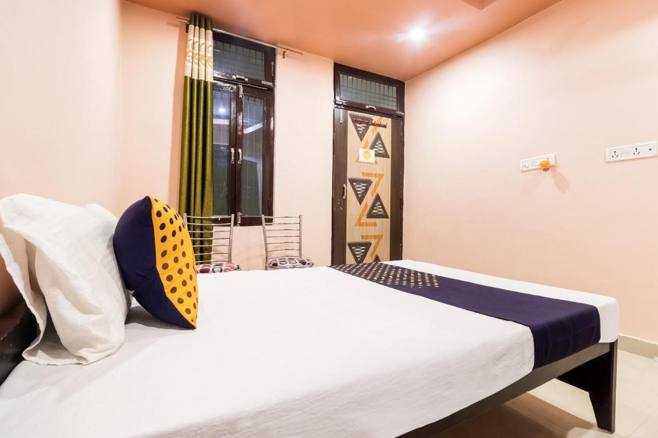 สปอต ออน 63000 โฮเต็ล Ss พลาซา Hotel Banthra Sikandarpur ภายนอก รูปภาพ