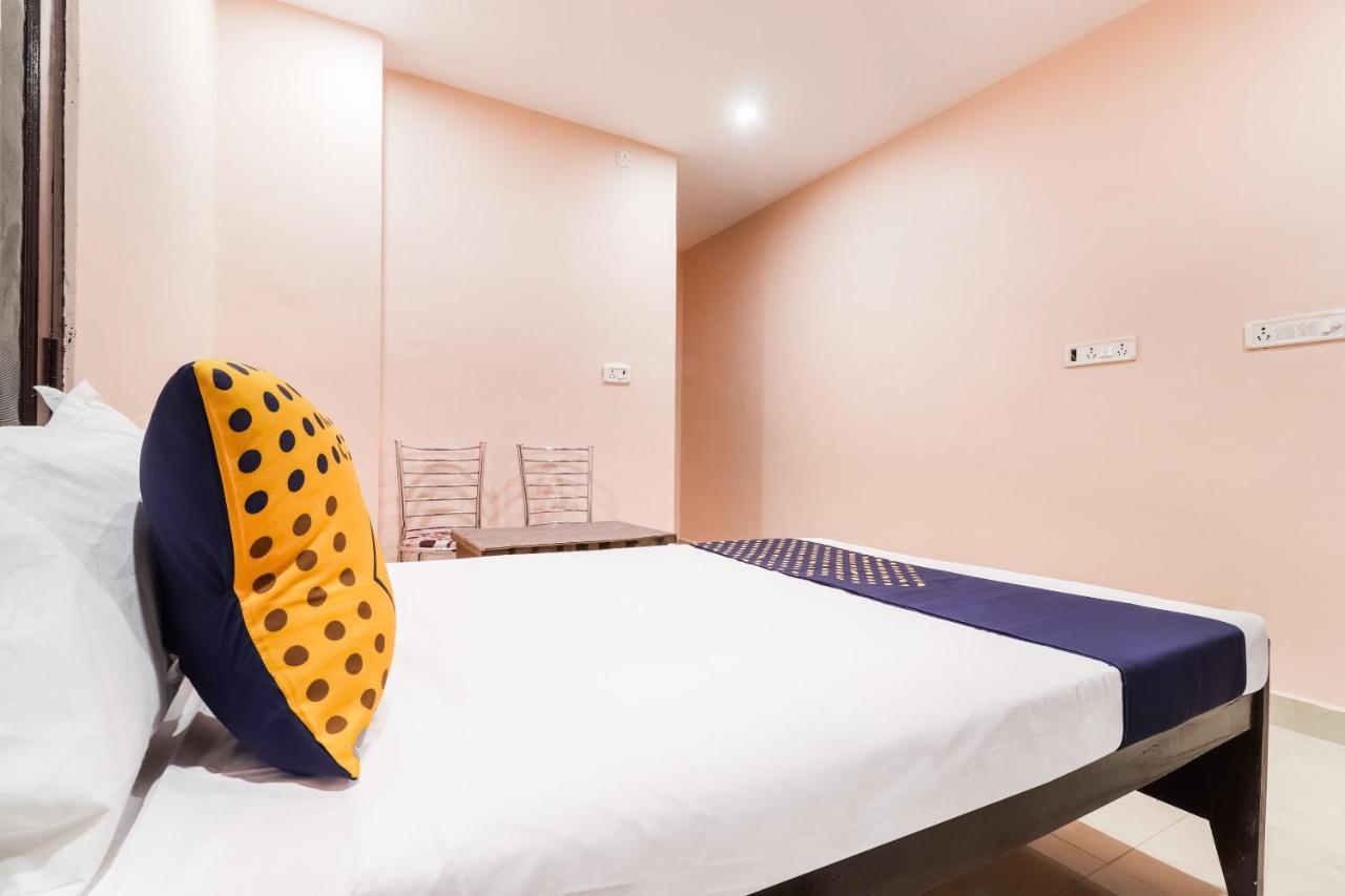 สปอต ออน 63000 โฮเต็ล Ss พลาซา Hotel Banthra Sikandarpur ภายนอก รูปภาพ