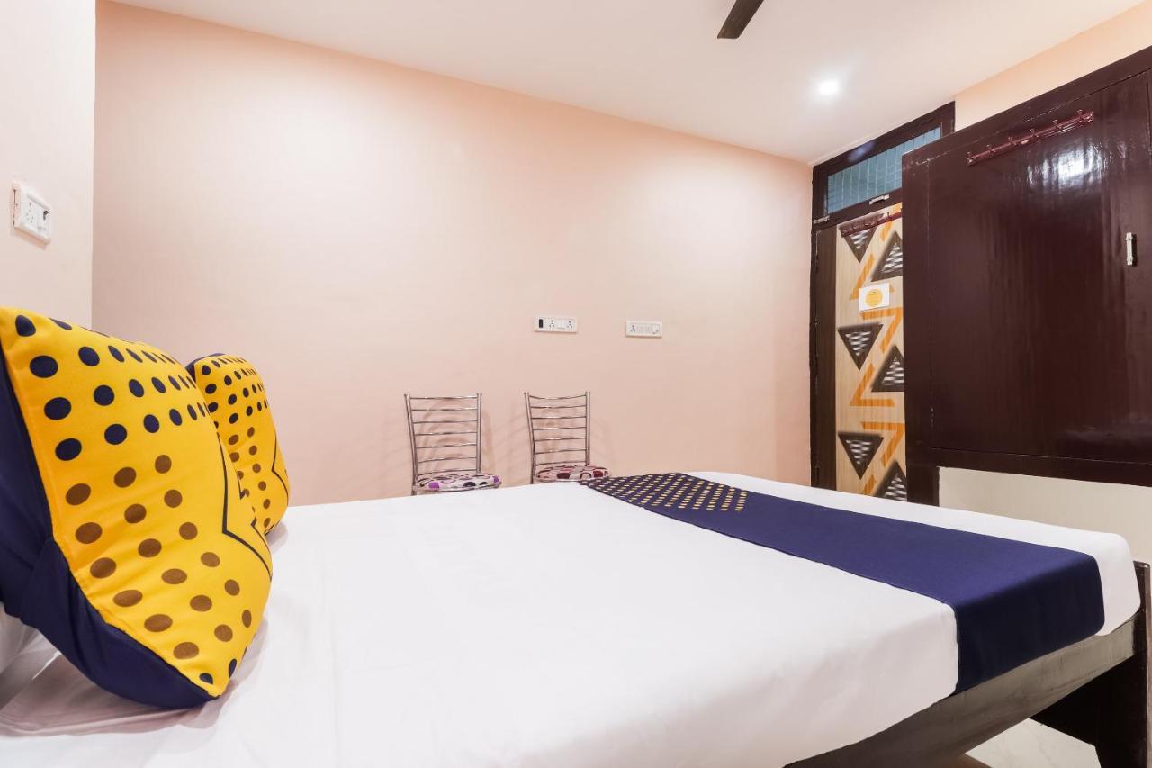สปอต ออน 63000 โฮเต็ล Ss พลาซา Hotel Banthra Sikandarpur ภายนอก รูปภาพ