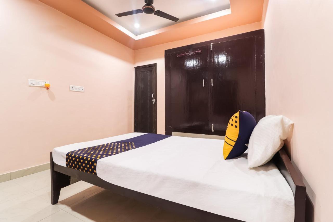 สปอต ออน 63000 โฮเต็ล Ss พลาซา Hotel Banthra Sikandarpur ภายนอก รูปภาพ